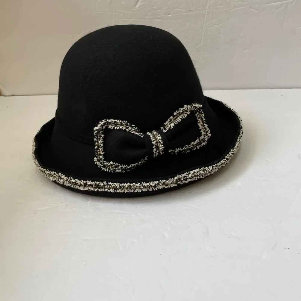 VINTAGE‎ ADORA 100% WOOL BLACK FEDORA WITH BOW ACCENT